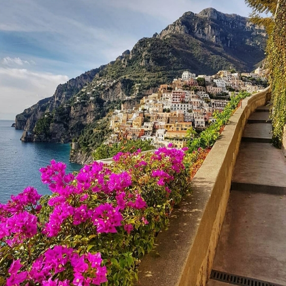 Meet your Posher, Yves - Picture 1 of 1